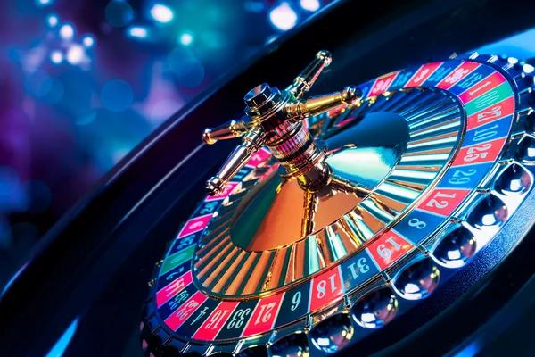 Learning trust building mechanisms in casino online